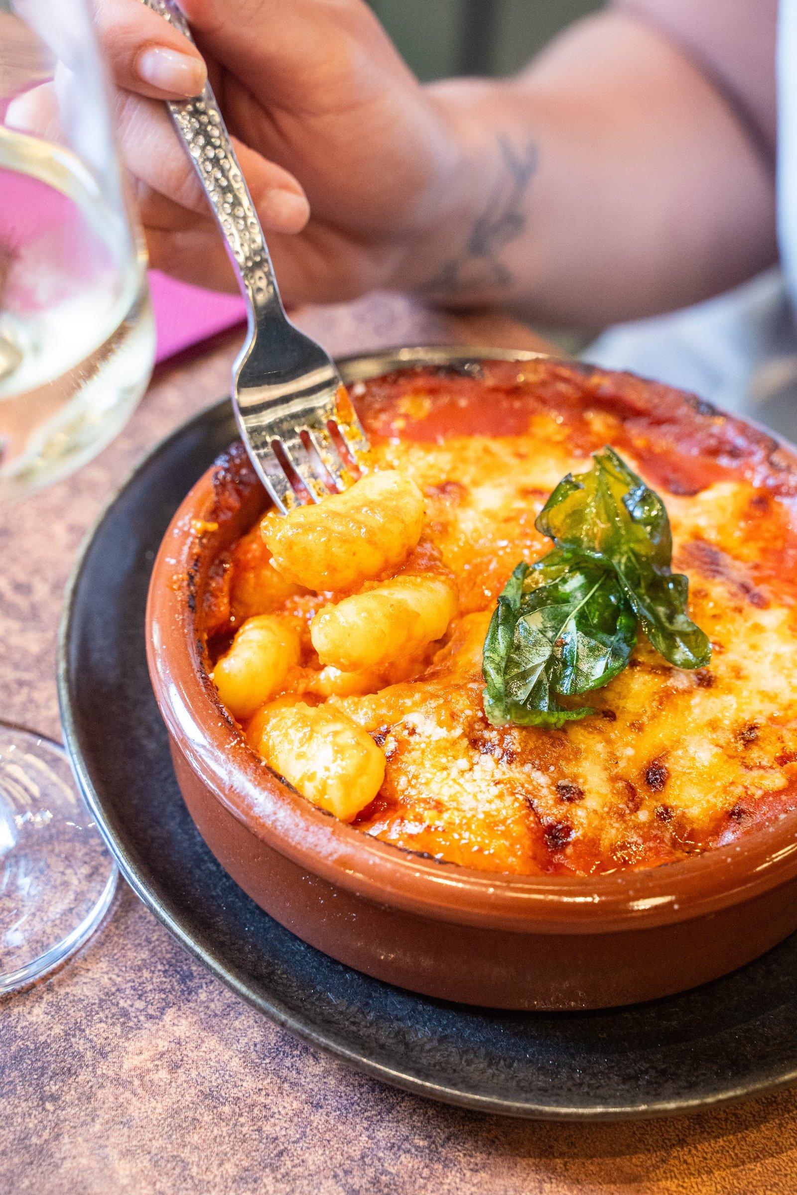 Gnocchi alla sorrentina, plato italiano en Artéteca Barcelona